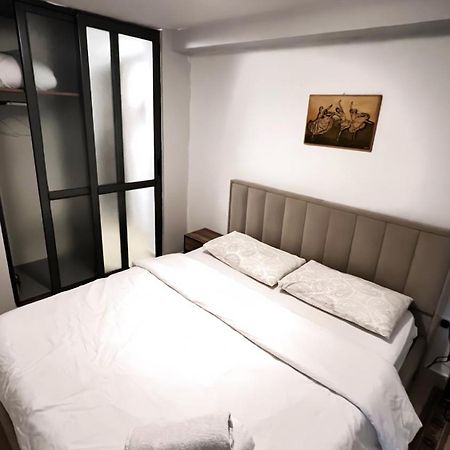 Tirana Center Apartment Екстериор снимка